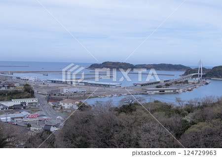 島根縣濱田港風景 124729963