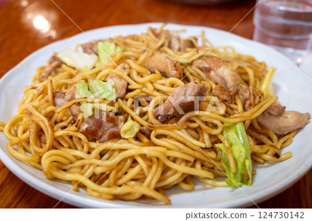 Very delicious Hiruzen Yakisoba from the Hiruzen Plateau in Maniwa, Okayama Prefecture, Japan Very delicious Hiruzen Yakisoba from the Hiruzen Plateau in Maniwa, Okayama Prefecture, Japan 124730142