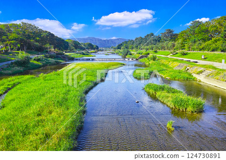 從京都市北大路橋眺望鴨川北面 124730891
