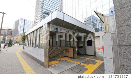 東京Metro地鐵東西線、半藏門線、都營地鐵新宿線、九段下站7號出口 東京Metro地鐵東西線、半藏門線、都營地鐵新宿線、九段下站7號出口 124731327