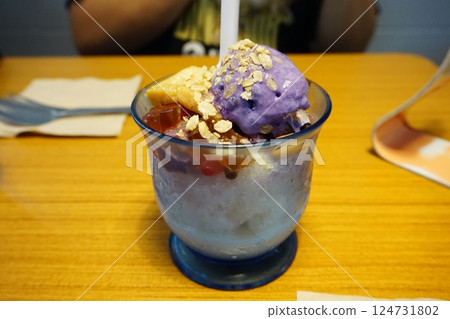 Chao King's Halo-Halo 124731802