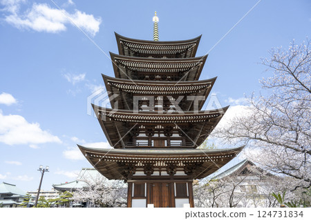 Kakuozan Nittaiji Temple in Spring 124731834