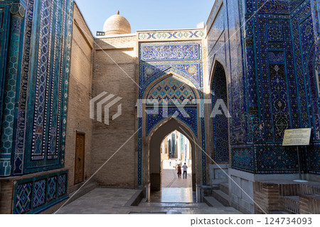 Arches of Shah-i-Zinda 124734093