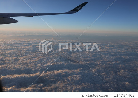 飛機機翼 124734402
