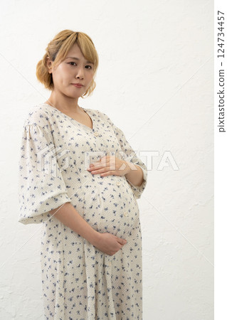 Pregnant woman with a stomach 124734457