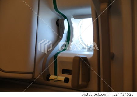 飛機艙門 124734523