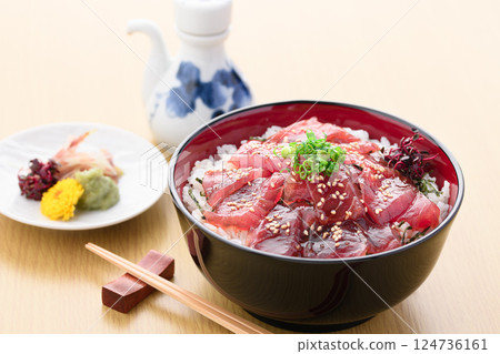 金槍魚醃製的米飯 124736161