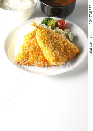 Fried horse mackerel set meal 124738772