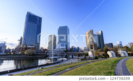 From Minato Mirai to Minato Mirai 124739209