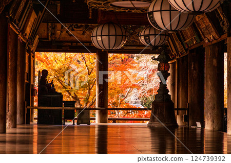 Nara - Autumn leaves at Hasedera Temple in Yamato Province - Tokudo Shonin 124739392