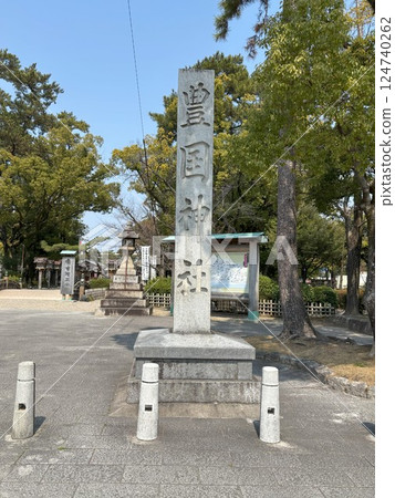 Toyokuni Shrine Entrance 124740262