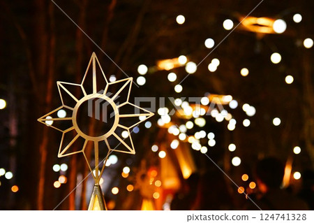 Christmas tree ornaments Christmas tree ornaments 124741328