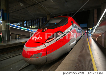 西班牙高速列車“iryo” 124741361