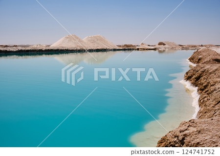 Siwa salt lake Siwa salt lake 124741752