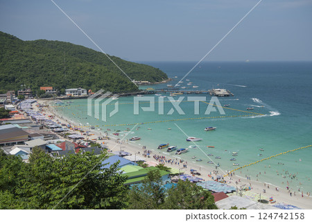 THAILAND PATTAYA KO LAN ISLAND TAWAEN BEACH THAILAND PATTAYA KO LAN ISLAND TAWAEN BEACH 124742158