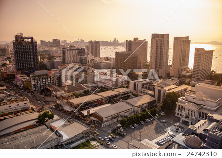 THAILAND PATTAYA CITY SKYLINE 124742310