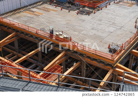 建築工地 124742865