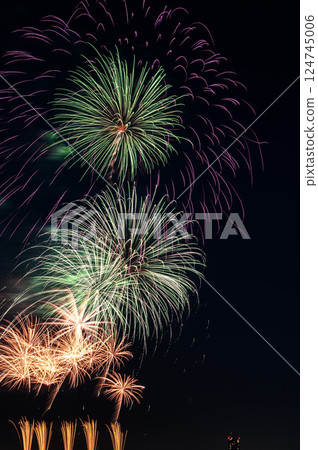 著名的戶田橋煙火節和板橋煙火節的場景 著名的戶田橋煙火節和板橋煙火節的場景 124745006