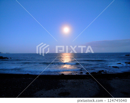 Moon floating in the sea 124745040