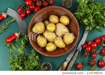 Fresh uncooked vegetable. 124746634