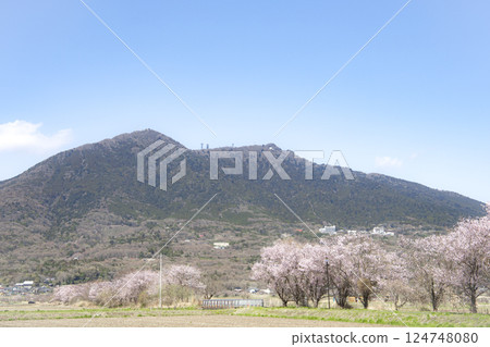 Mount Tsukuba and Ring Ring Road Mount Tsukuba and Ring Ring Road 124748080