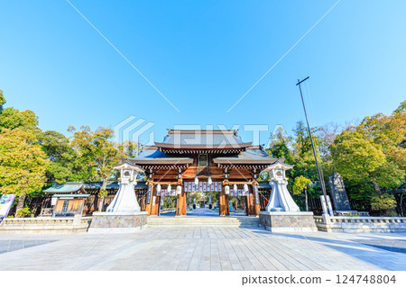 兵庫縣神戶市春天的湊川神社 124748804