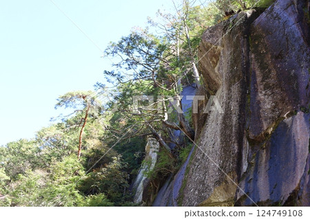 昇仙峽岩壁 124749108