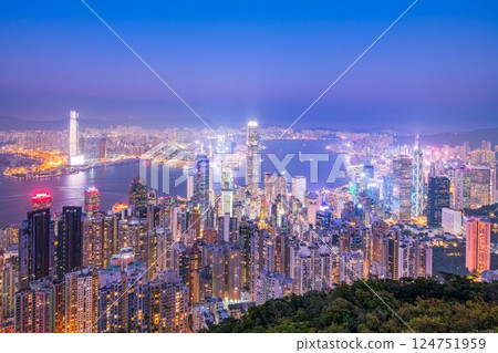 Night view from Hong Kong Victoria Peak 124751959