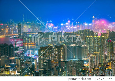 Night view from Kowloon Peak, Hong Kong 124752266