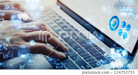 筆記型電腦鍵盤和數位技術概念 筆記型電腦鍵盤和數位技術概念 124752755