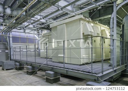 建築物屋頂上的設備。照片由東京電子專門學校、電波學園株式會社提供。 124753112