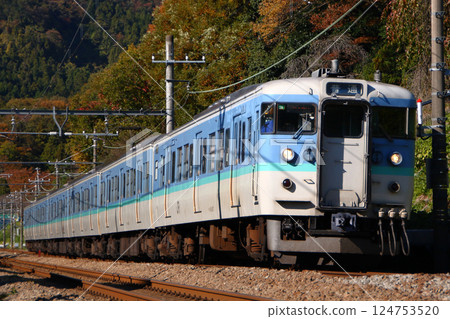 [CO] Chuo Line 115 Series 300 (Nagano Car) 124753520