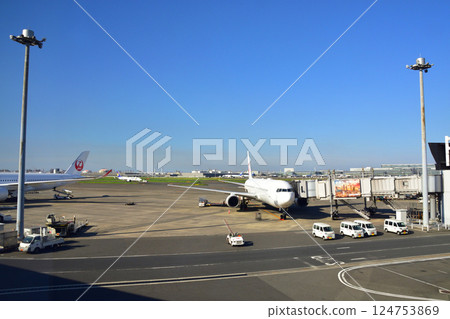 Haneda Airport and a view of the plane taking off 124753869