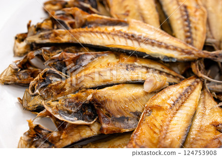 幹鯖魚 124753908
