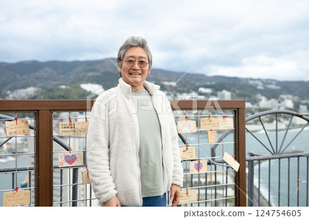 Senior men with a smile 124754605