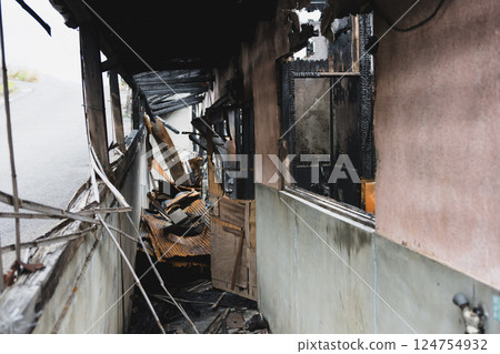 火災廢墟火災現場 火災廢墟火災現場 124754932