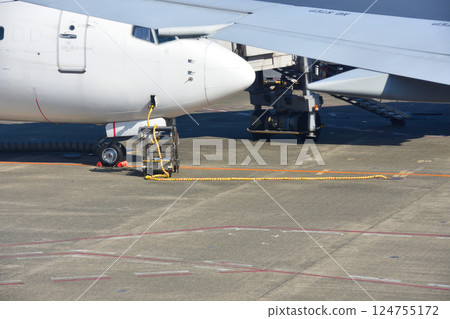 Powering passenger aircraft Powering passenger aircraft 124755172