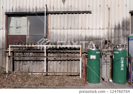 Scenery of the town factory 124760784