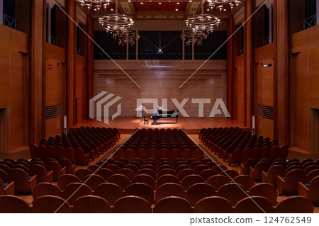 Piano Stage Piano Stage 124762549