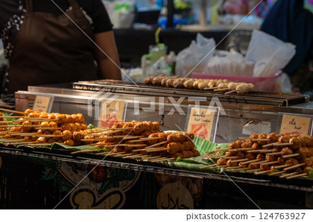 Night market street food 124763927