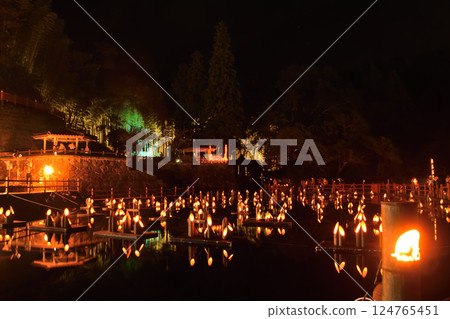 湧水町丸池感恩夜 124765451