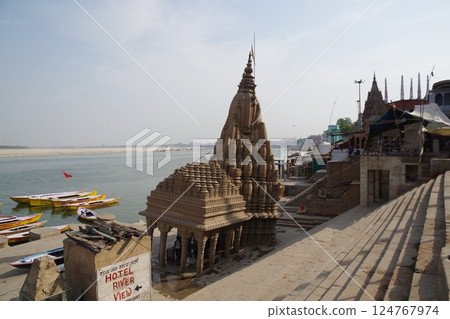 India Varanasi Ganges River India Varanasi Ganges River 124767974