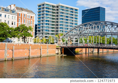 Hamburg riverside Hamburg riverside 124771973