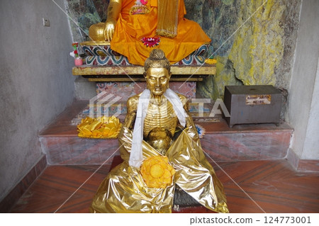 印度:佛教四大聖地之一菩提伽耶、釋迦山 印度:佛教四大聖地之一菩提伽耶、釋迦山 124773001