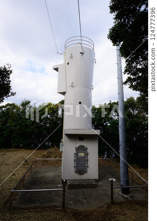 偏遠島嶼上的小燈塔：甑島緣崎燈塔 124777396