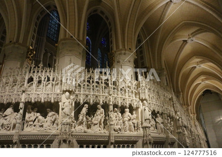 Statues decorating the interior of Chartres Cathedral 124777516