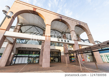 長崎縣佐世保市日本最西端的車站JR佐世保站 長崎縣佐世保市日本最西端的車站JR佐世保站 124780098