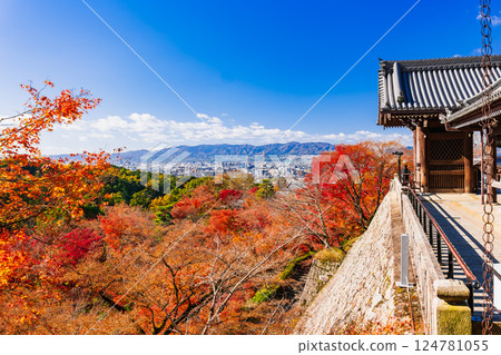 從清水寺看到的秋天京都 從清水寺看到的秋天京都 124781055