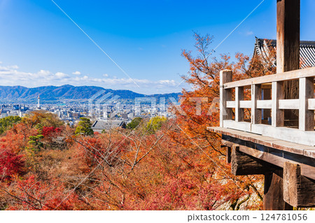 從清水寺看到的秋天京都 從清水寺看到的秋天京都 124781056