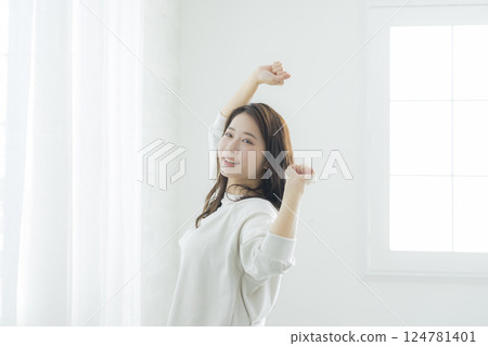 A woman growing A woman growing 124781401